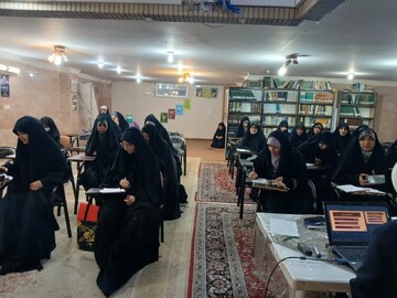 برگزاری کارگاه مهارت‌های پیش از ازدواج ویژه طلاب خواهر در اصفهان