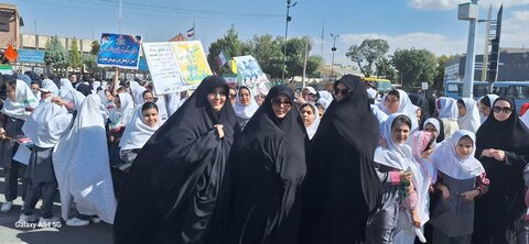 تصاویر/ جشن مردمی و شادمانی میاندوآبی ها از حملات موشکی سپاه به اسرائیل