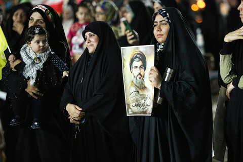 تصاویر/ تجمع بزرگ مردمی بزرگداشت شهید نصرالله در بوشهر