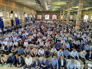 تصاویر/ اقامه نماز جمعه در خرم آباد