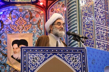 امام خمینی(ره) نماد خودسازی و ظلم‌ستیزی بود