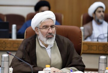 اجتماع بزرگ طلاب و روحانیون ارومیه به مناسبت یکصدمین سالگرد بازتأسیس حوزه علمیه قم