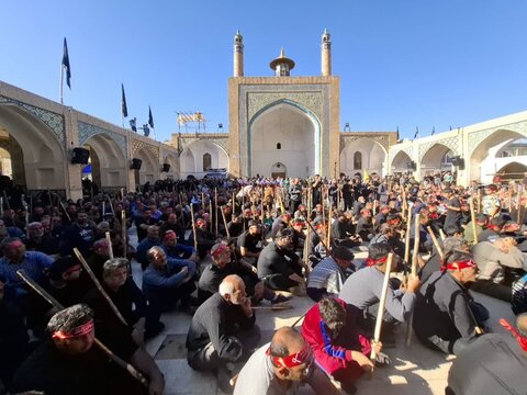 تصاویر/ برگزاری مراسم سنتی مذهبی قالیشویان فین کاشان در مشهد اردهال