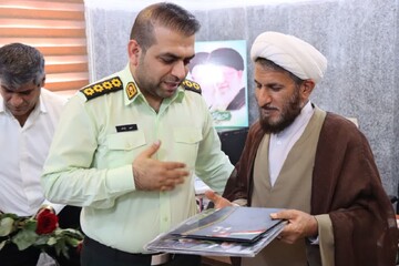 تصاویر/ تقدیر امام جمعه عالیشهر از فرمانده و پرسنل نیروی انتظامی شهر