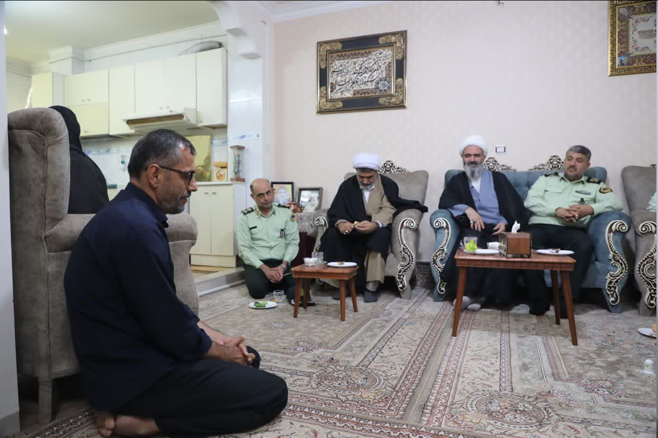 دیدار نماینده ولیفقیه در استان سمنان با بازنشستگان و از افسران فراجا+عکس