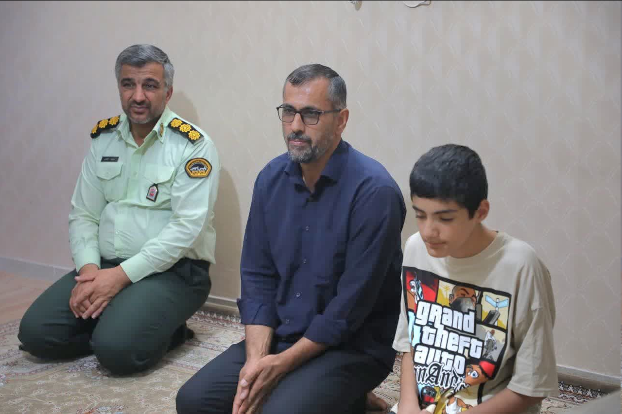 دیدار نماینده ولیفقیه در استان سمنان با بازنشستگان و از افسران فراجا+عکس