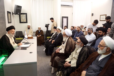 تصاویر/ آیین رونمایی از کتاب (کلمات سید العرب أبی الحسن علی بن ابی طالب علیه السلام)