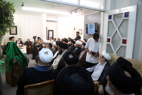 تصاویر/ آیین رونمایی از کتاب (کلمات سید العرب أبی الحسن علی بن ابی طالب علیه السلام)