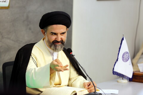 تصاویر/ آیین رونمایی از کتاب (کلمات سید العرب أبی الحسن علی بن ابی طالب علیه السلام)