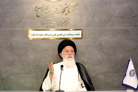 تصاویر/ آیین رونمایی از کتاب (کلمات سید العرب أبی الحسن علی بن ابی طالب علیه السلام)