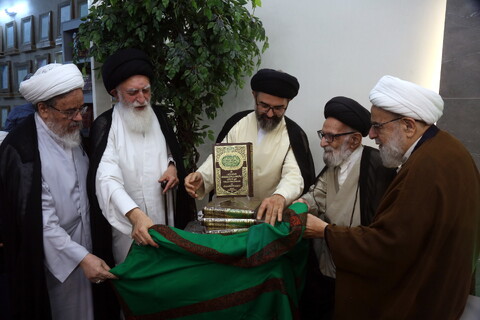 تصاویر/ آیین رونمایی از کتاب (کلمات سید العرب أبی الحسن علی بن ابی طالب علیه السلام)