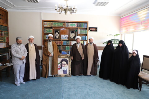 تصاویر/ دیدار مدیر حوزه های علمیه خواهران کشور با نماینده ولی فقبه در استان آذربایجان شرقی