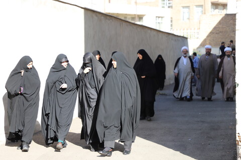 تصاویر/ افتتاح مرکز پژوهشی، اتاق مشاوره و باشگاه فرهنکی حوزه علمیه خواهران استان آذربایجان شرقی