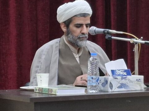 نشست علمی با موضوع "زمینه‌سازی امام حسن عسکری(ع) برای ورود به دوران غیبت" در کاشان