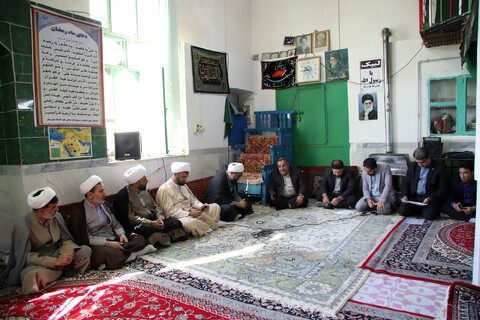 تصاویر / بررسی مشکلات روستای چوتاش با حضور نماینده ولی فقیه در استان همدان