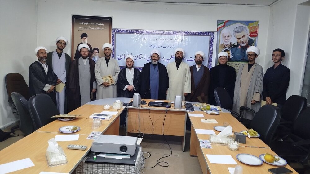 تجلیل از عوامل دوره میثاق زنجان تجلیل از عوامل دوره میثاق زنجان