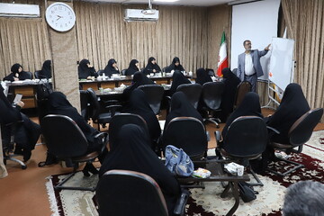 تصاویر/ کارگاه آموزش خبرنگاری جمعی از بانوان فعال عرصه رسانه جامعةالزهرا(س) در خبرگزاری حوزه