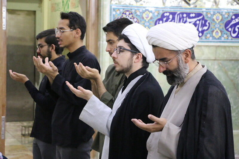 ساعت ۴ صبح به وقت حرم مطهر فاطمه معصومه(س)، مراسم معنوی میهمانی ملکوت