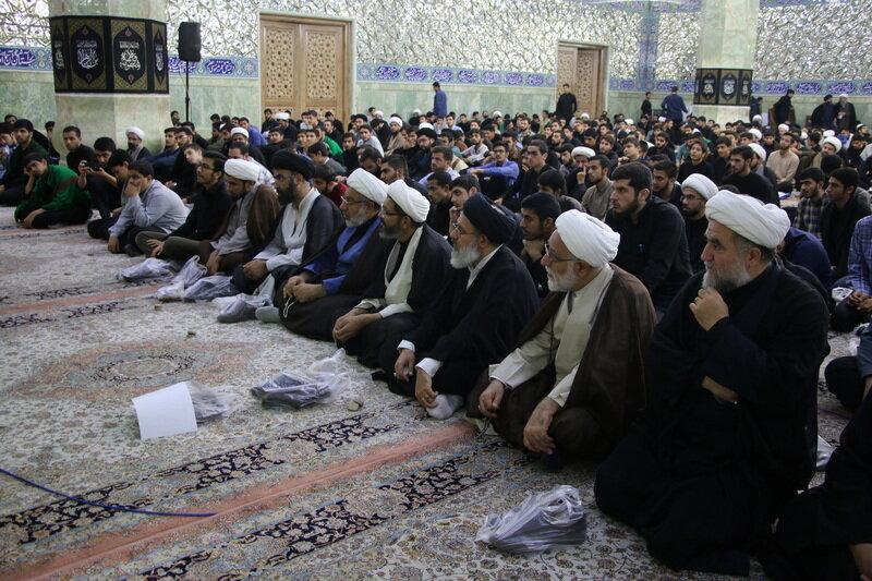 ساعت ۴ صبح به وقت حرم مطهر فاطمه معصومه(س)، مراسم معنوی میهمانی ملکوت