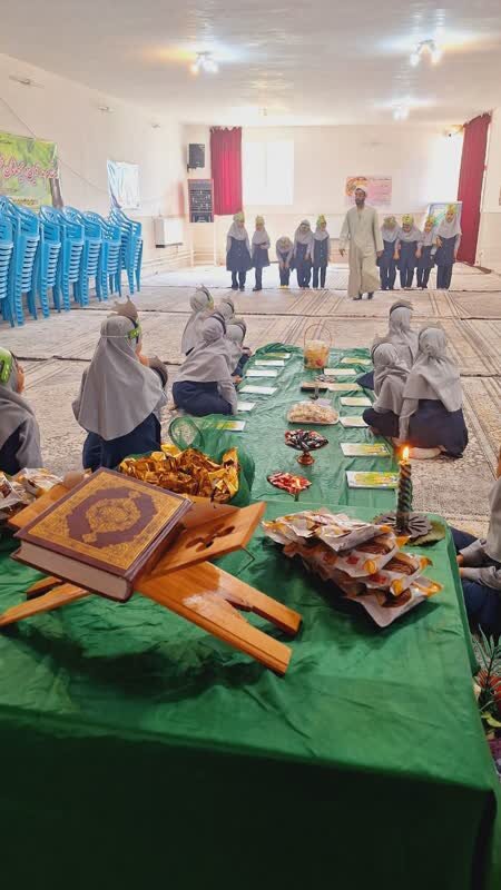 برگزاری جشن قرآنی دانش‌آموزان برزک