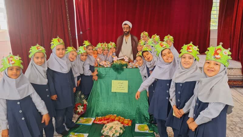 برگزاری جشن قرآنی دانش‌آموزان برزک