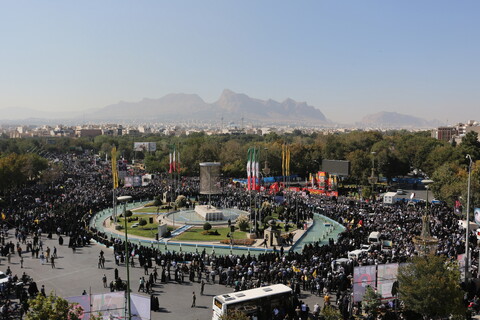 تشییع باشکوه سردار شهید عباس نیلفروشان در اصفهان‎