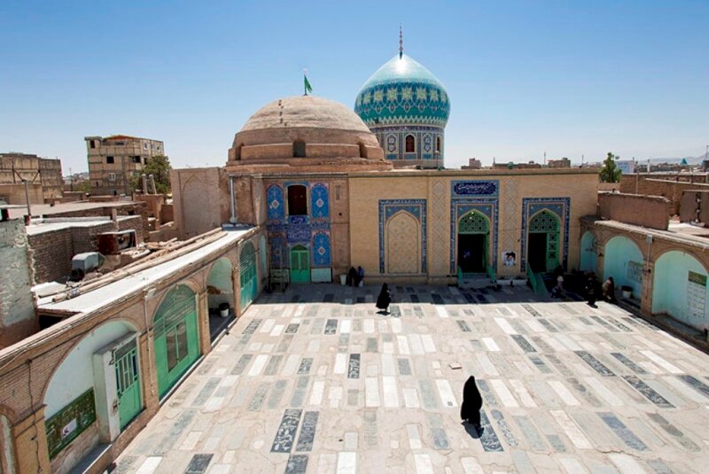 امامزادہ حضرت موسیٰ مبرقع (ع): ایران کا وہ مقدس روضہ، جہاں اہلسنت زائرین بھی آتے ہیں