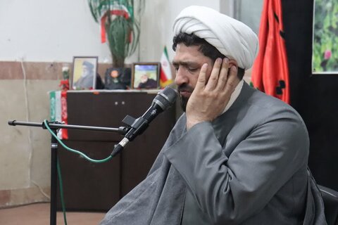 تصاویر/ محفل انس با قرآن کریم در مدرسه علمیه امام خمینی (ره) ارومیه