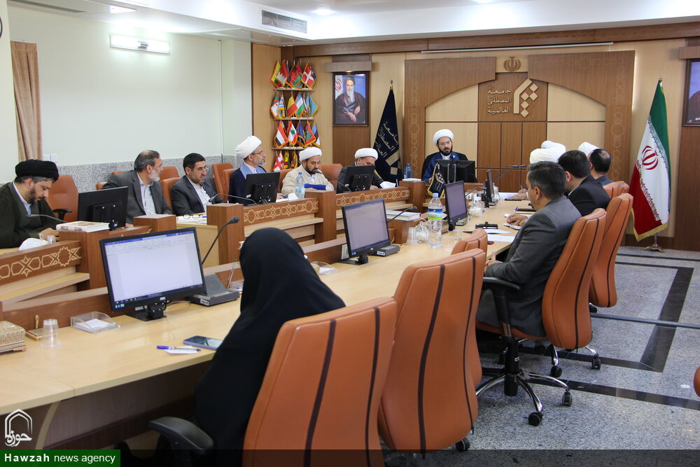 نشست مشترک دفتر تبلیغات اسلامی و نمایندگی جامعه المصطفی العالمیه اصفهان +عکس