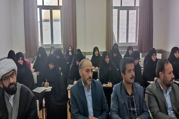 بانوان طلبه اهمیت حمایت از جبهه مقاومت را در جامعه تبیین کنند