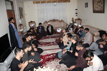 فیلم| مراسم دعای توسل با حضور طلاب در بیجار