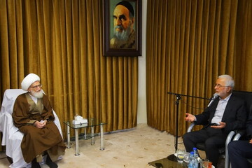 امروز اولویت اول رسیدگی به وضعیت اقتصادی و معیشتی مردم است