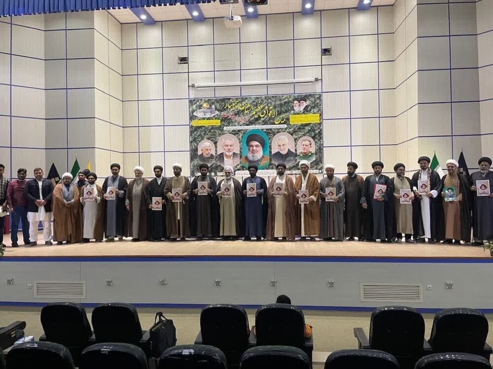 पश्चिमी सभ्यता ने मानवीय मूल्यों को नष्ट कर दिया है, और हमें अपनी राष्ट्रीय और धार्मिक पहचान की रक्षा करनी होगीः हुज्जतुल इस्लाम ख़ालिक़पुर