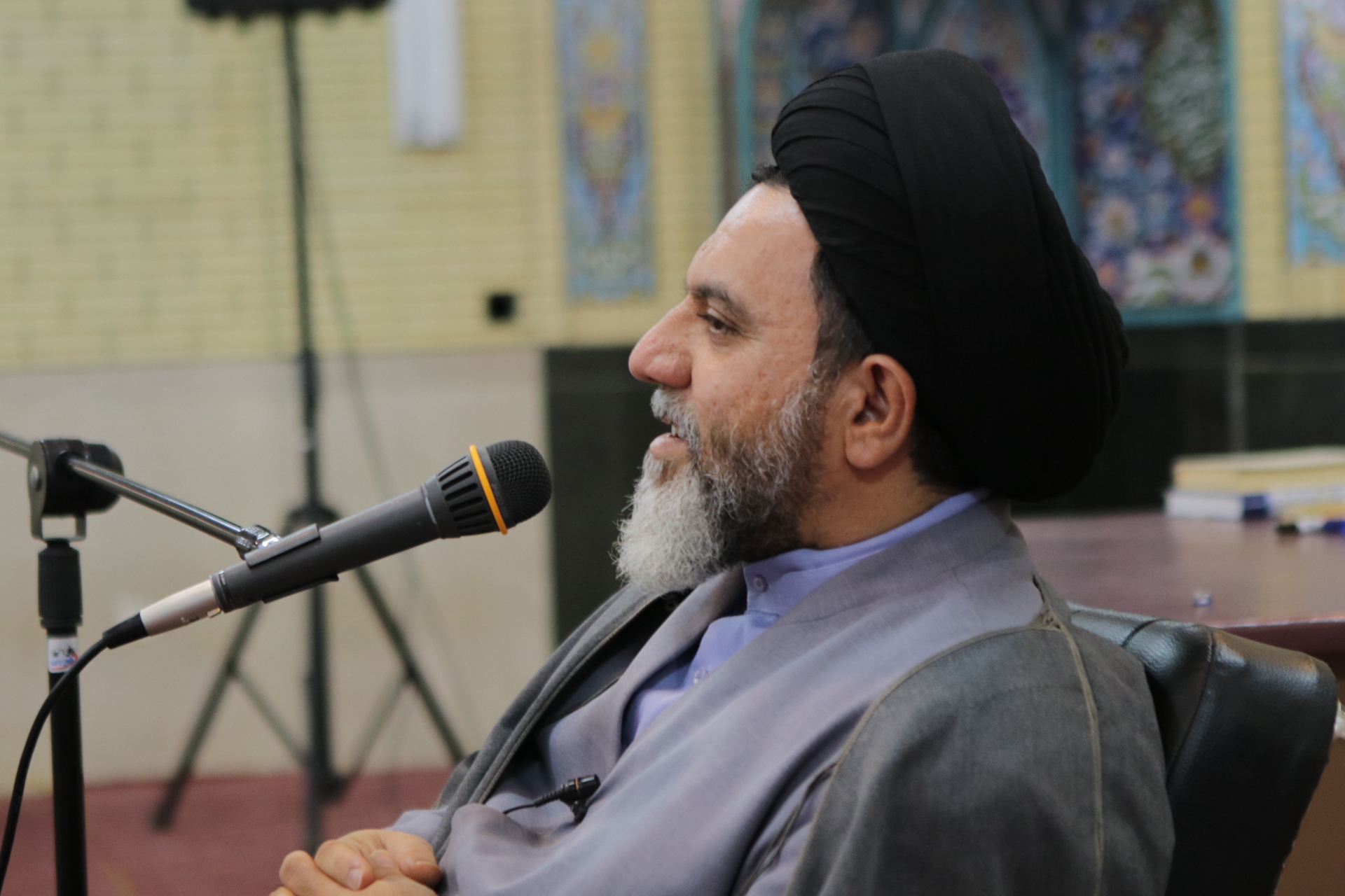 فیلم| دعوت از طلاب حوزه علمیه همدان برای حضور پرشور در مراسم پخش زنده همایش یکصدسالگی بازتاسیس حوزه علمیه قم