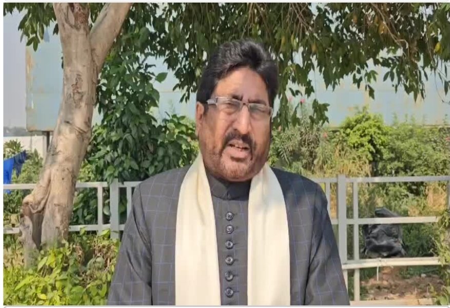 वीडियो/ मौलाना यासूब अब्बास ने ईरान पर इज़रायली हमले की निंदा की वीडियो/ मौलाना यासूब अब्बास ने ईरान पर इज़रायली हमले की निंदा की