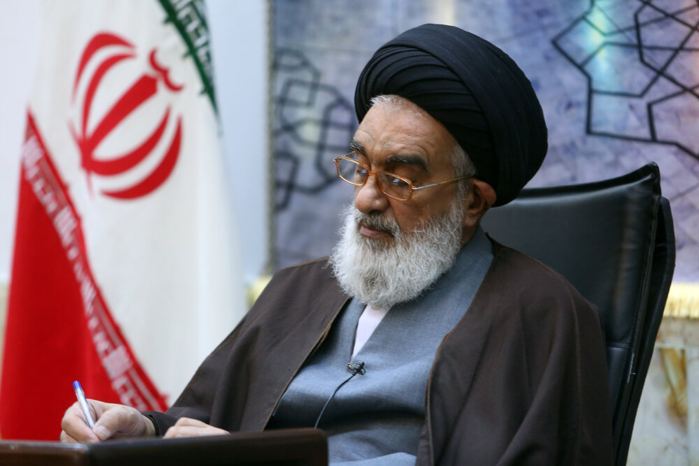 Senior Cleric condoles over martyrdom of Friday Imam of Kazeroun