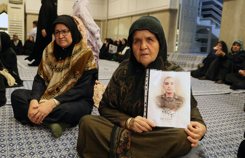 Photos/Des milliers de familles des martyrs de la sécurité ont rencontré le guide suprême de la révolution