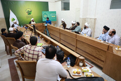 تصاویر/ شانزدهمین نشست ماه امامت با موضوع «بازخوانی تحولات امامت پژوهی در یکصد سال حوزه علمیه قم»