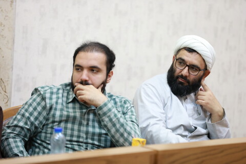 تصاویر/ شانزدهمین نشست ماه امامت با موضوع «بازخوانی تحولات امامت پژوهی در یکصد سال حوزه علمیه قم»