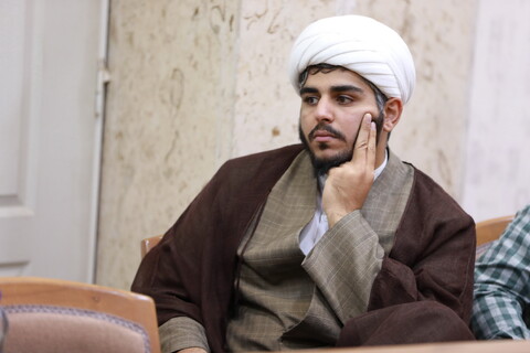 تصاویر/ شانزدهمین نشست ماه امامت با موضوع «بازخوانی تحولات امامت پژوهی در یکصد سال حوزه علمیه قم»