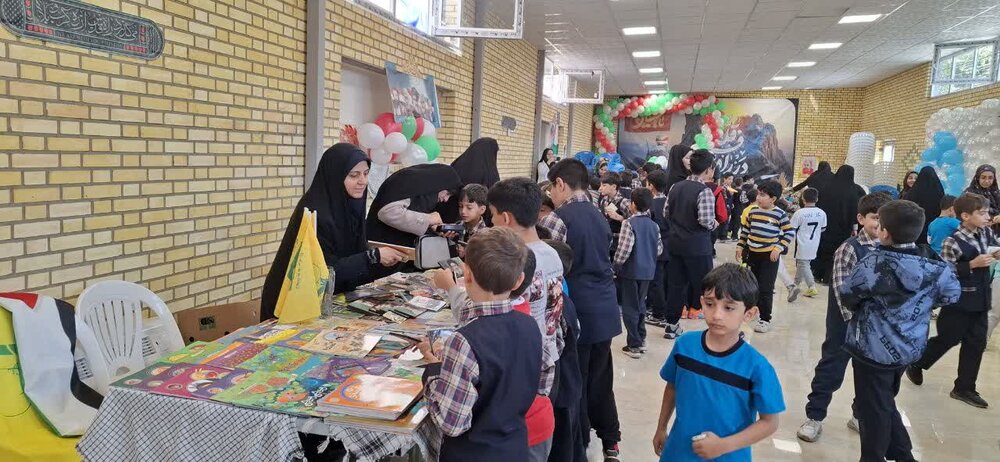 برپایی نمایشگاه یادواره شهدا ویژه دانش آموزان اصفهانی