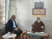 हज़रत आयतुल्लाहिल उज़मा मकारिम शीराज़ी से ईरान के राष्ट्रपति की मुलाकात