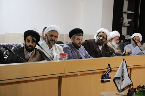 تصاویر/ نشست ماهانه مدیران مدارس علمیه اصفهان