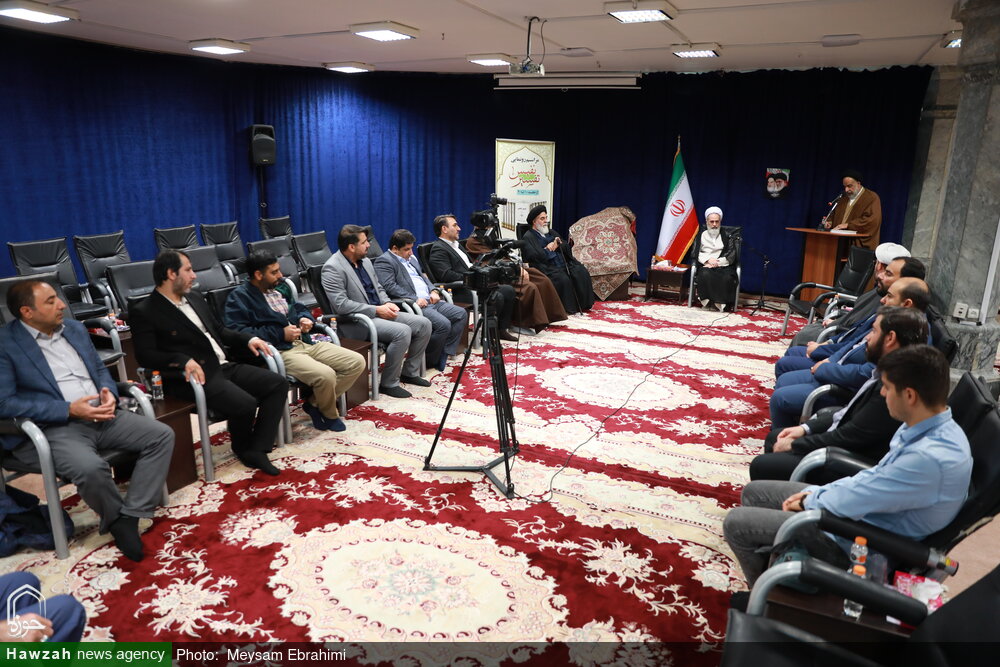 قرآنِ کریم علم الٰہی سے جڑا معارفِ الہی سے سرشار اور جاری چشمہ ہے