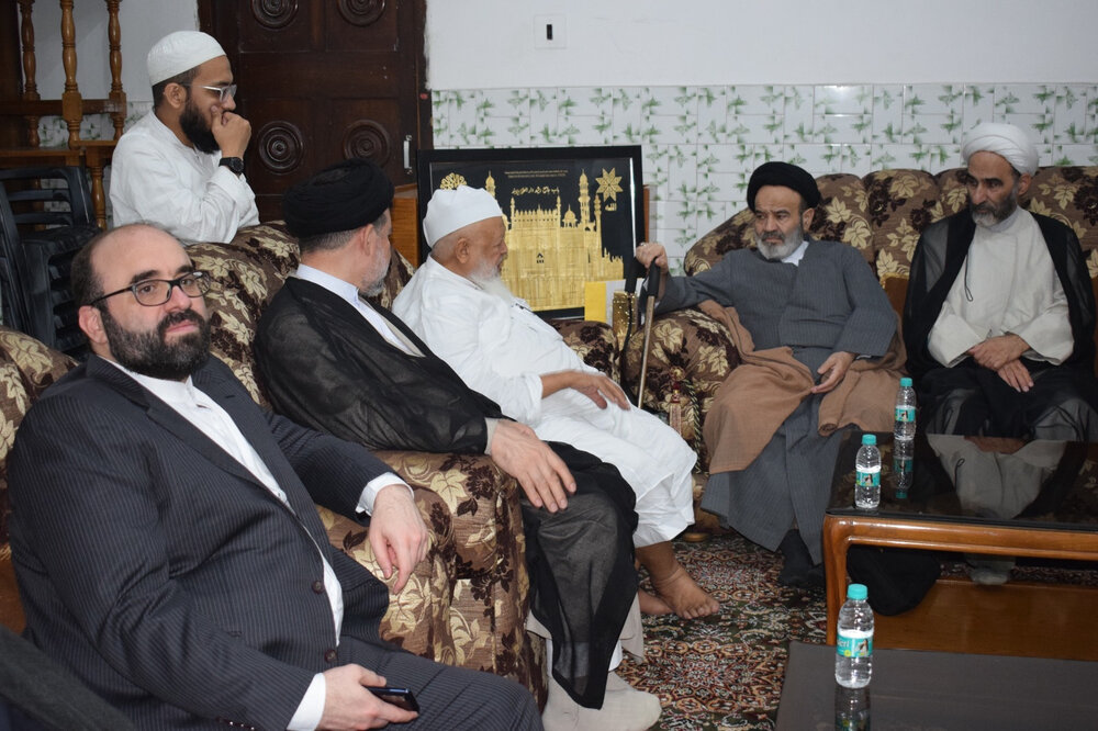 दारुल उलूम देवबंद में ईरानी विद्वानों और शोधकर्ताओं का दौरा; ईरान धार्मिक हिंसा का समर्थक नहीं है, वह वैश्विक भाईचारा चाहता है