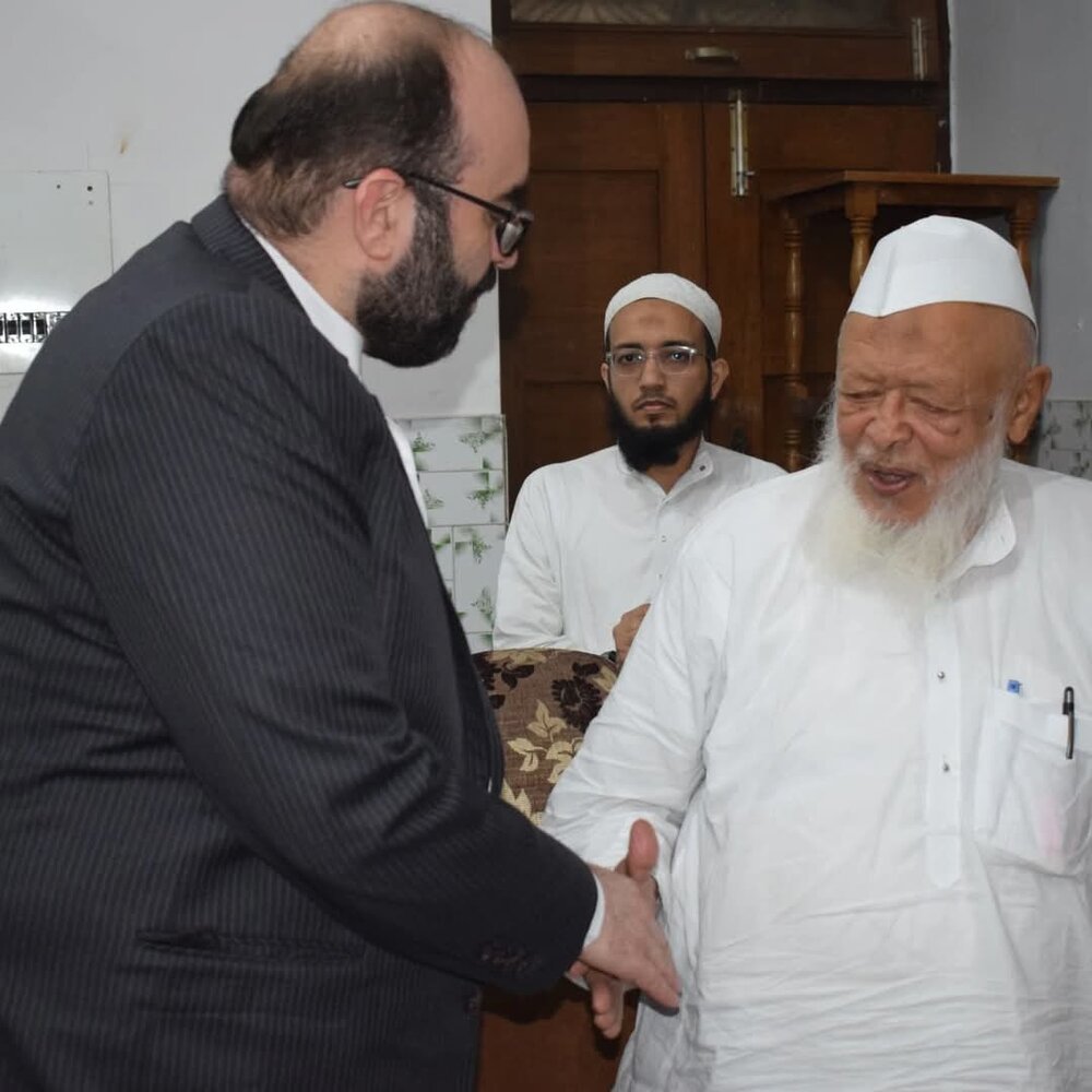 दारुल उलूम देवबंद में ईरानी विद्वानों और शोधकर्ताओं का दौरा; ईरान धार्मिक हिंसा का समर्थक नहीं है, वह वैश्विक भाईचारा चाहता है