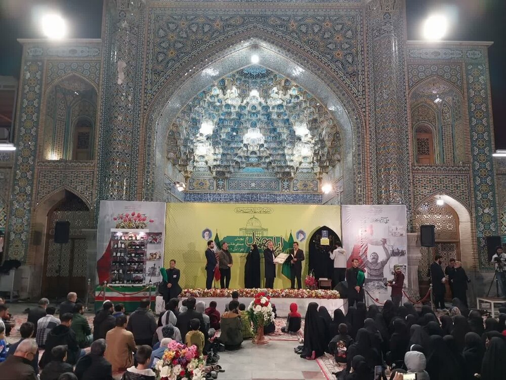 حماسهای طلایی از بانوان قمی/ بانوان قمی در حمایت از جبهه مقاومت به صف شدند