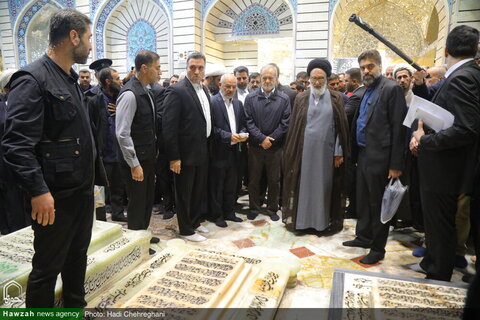 Photos / Présence du Président au sanctuaire de Hazrat Masoumeh (PSL)