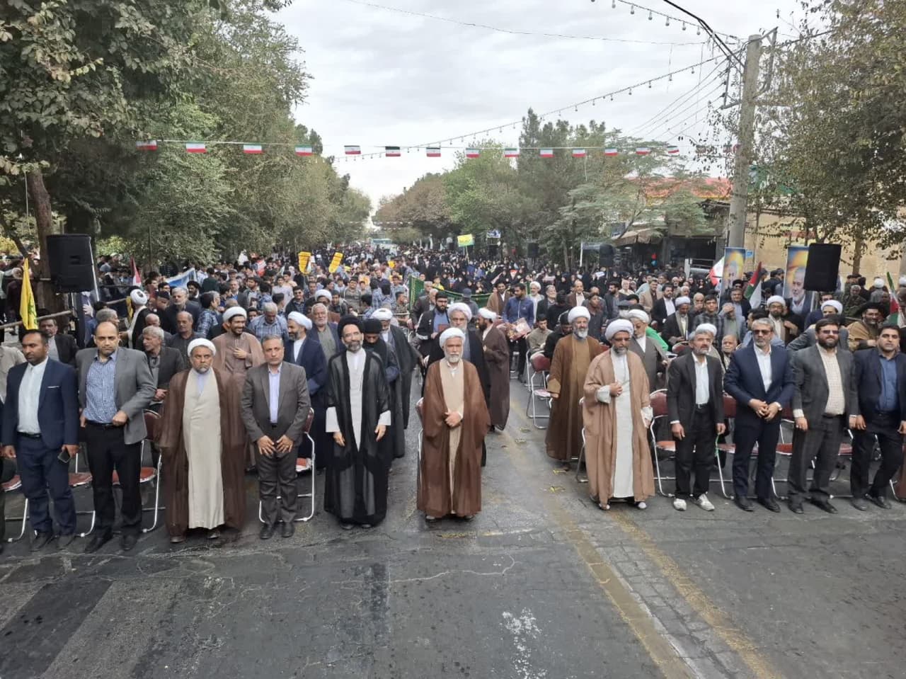 فیلم | مراسم راهپیمایی باشکوه ۱۳ آبان کاشان