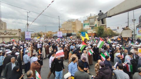 تصاویر/ مراسم راهپیمایی ۱۳ آبان در قم